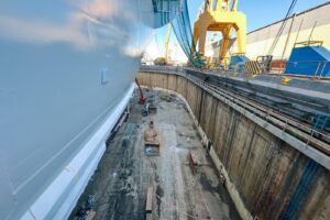 Read more about the article Allure of the Seas cruise shipyard construction photos